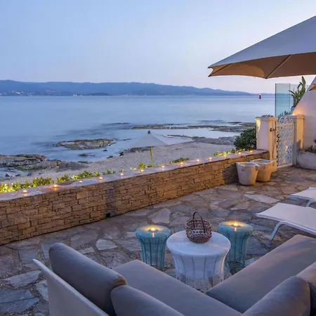 The Ideal Waterfront Vacation In * 아작시오